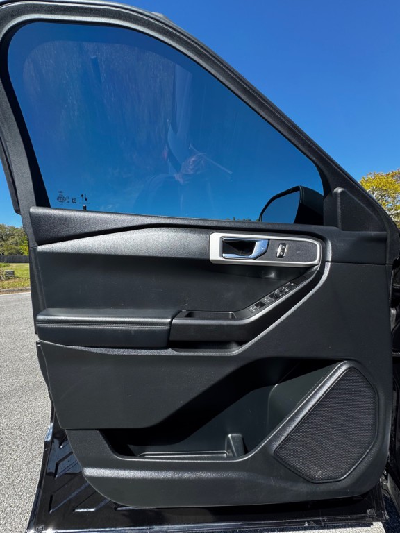 2020 Ford Explorer Image 9