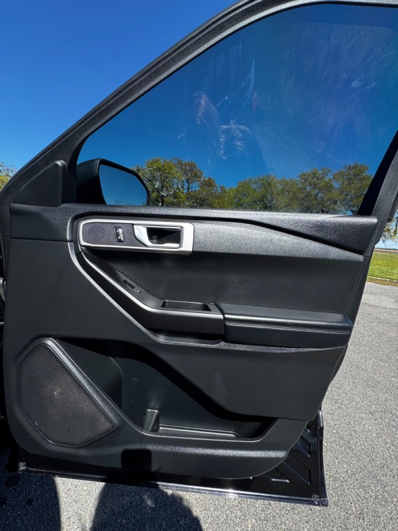 2020 Ford Explorer Image 13