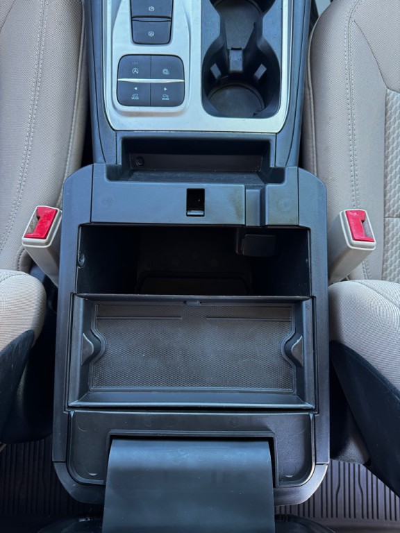 2020 Ford Explorer Image 24