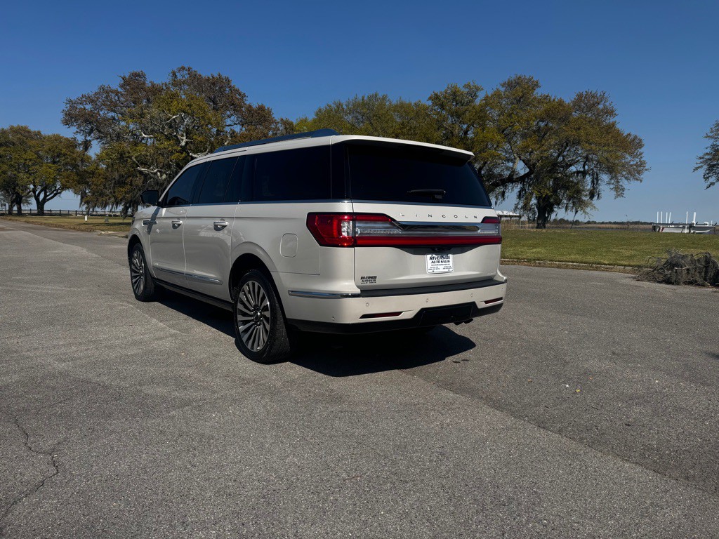 2020 Lincoln Navigator Image 3