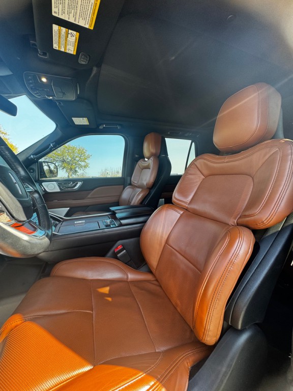 2020 Lincoln Navigator Image 10