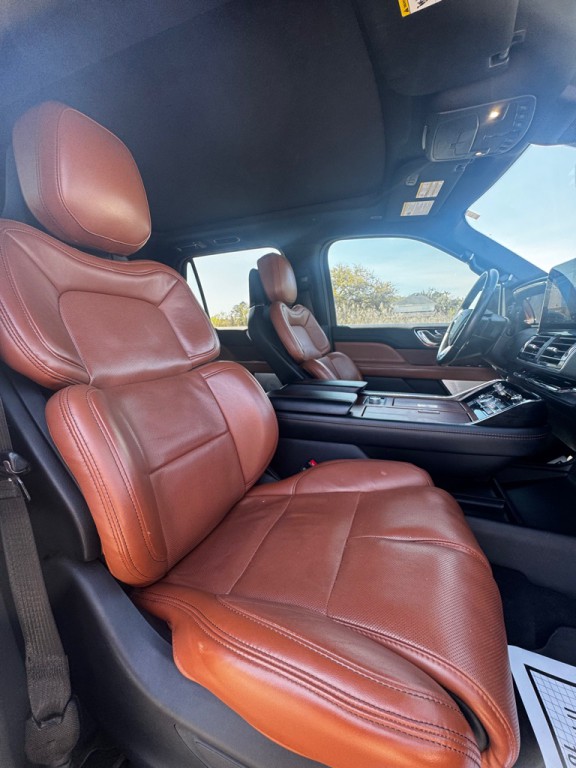 2020 Lincoln Navigator Image 14