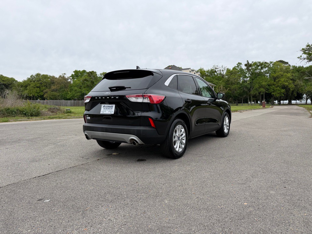 2022 Ford Escape Image 5