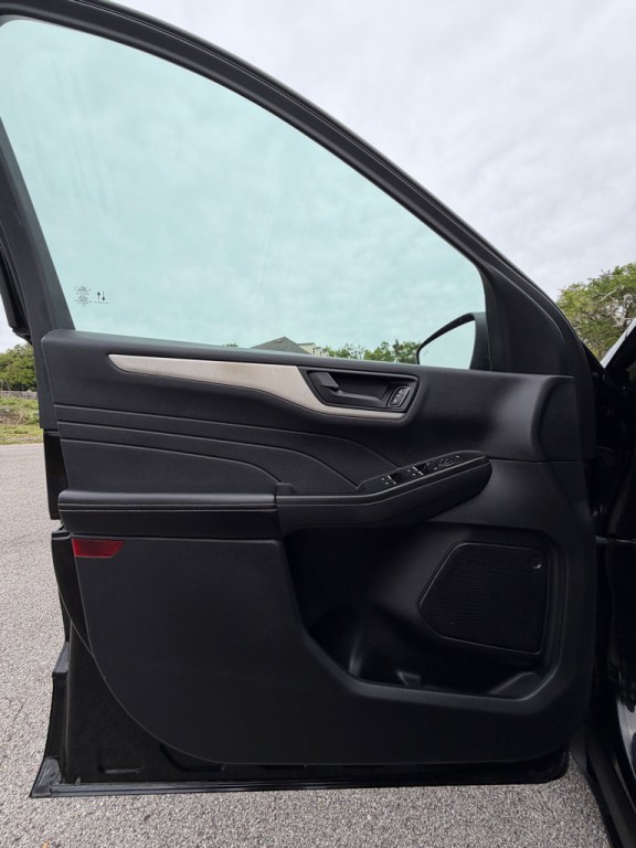 2022 Ford Escape Image 9