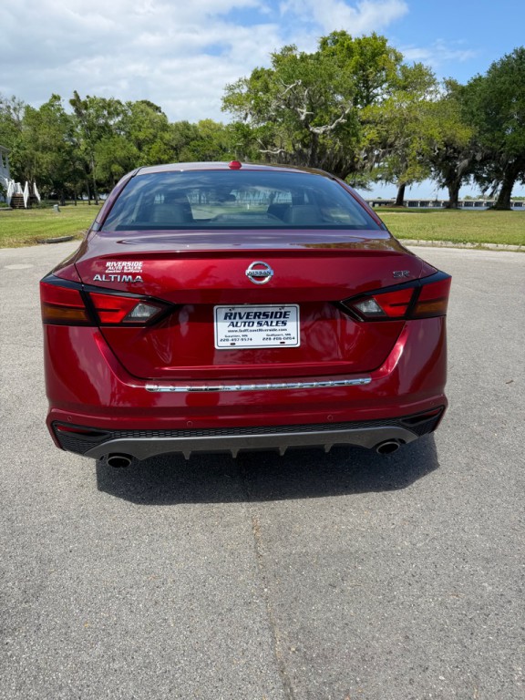 2021 Nissan Altima Image 4