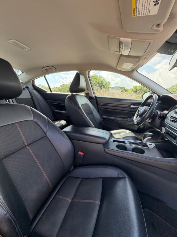 2021 Nissan Altima Image 15