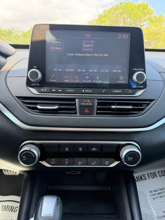 2021 Nissan Altima Image 21