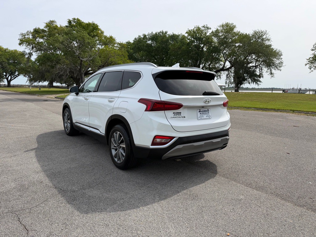 2019 Hyundai Santa Fe Image 3