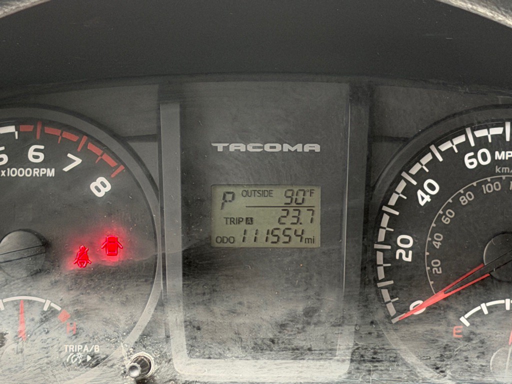 2017 Toyota Tacoma Image 18
