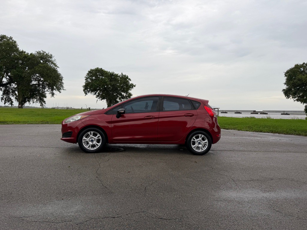 2016 Ford Fiesta Image 2