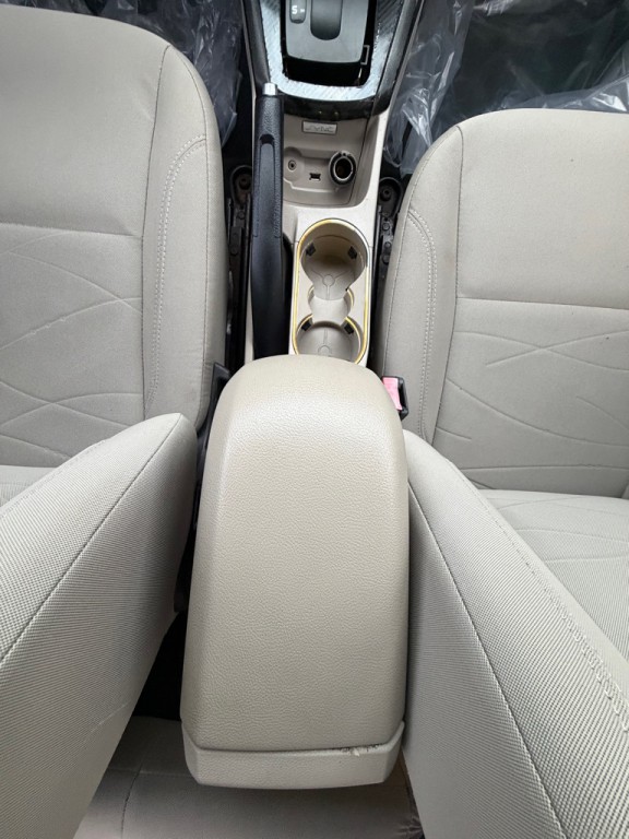 2016 Ford Fiesta Image 18
