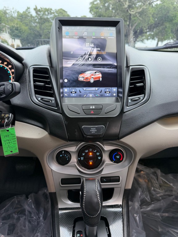 2016 Ford Fiesta Image 22