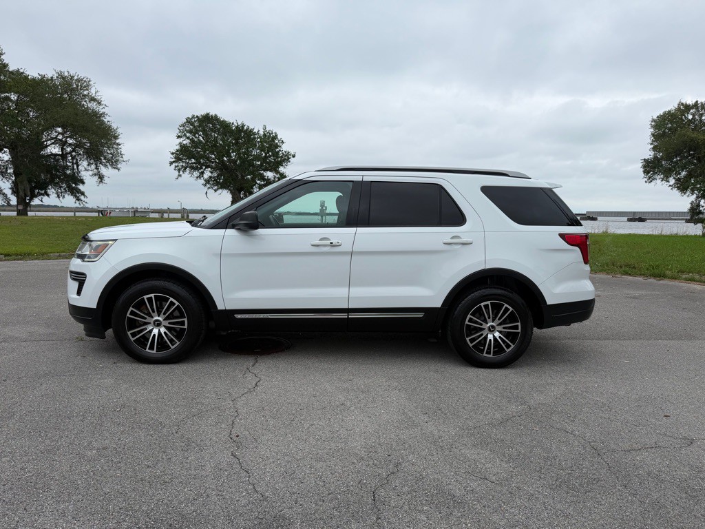 2018 Ford Explorer Image 2