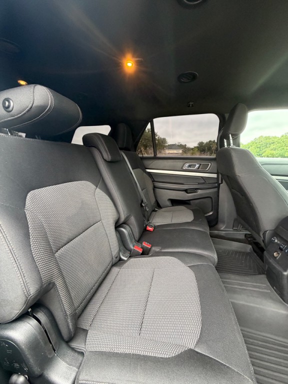 2018 Ford Explorer Image 17