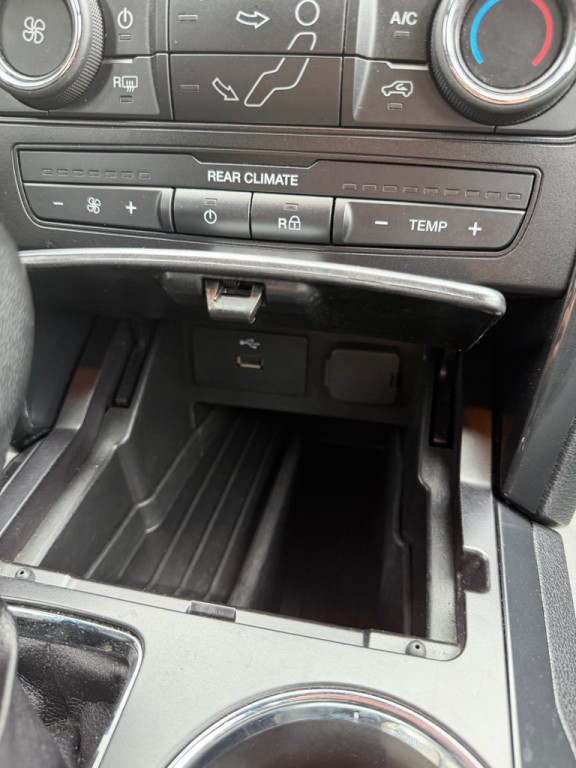 2018 Ford Explorer Image 24