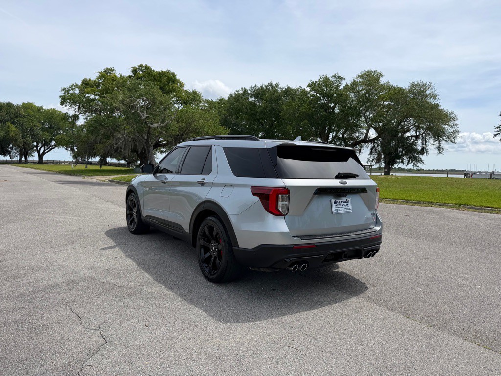 2020 Ford Explorer Image 3