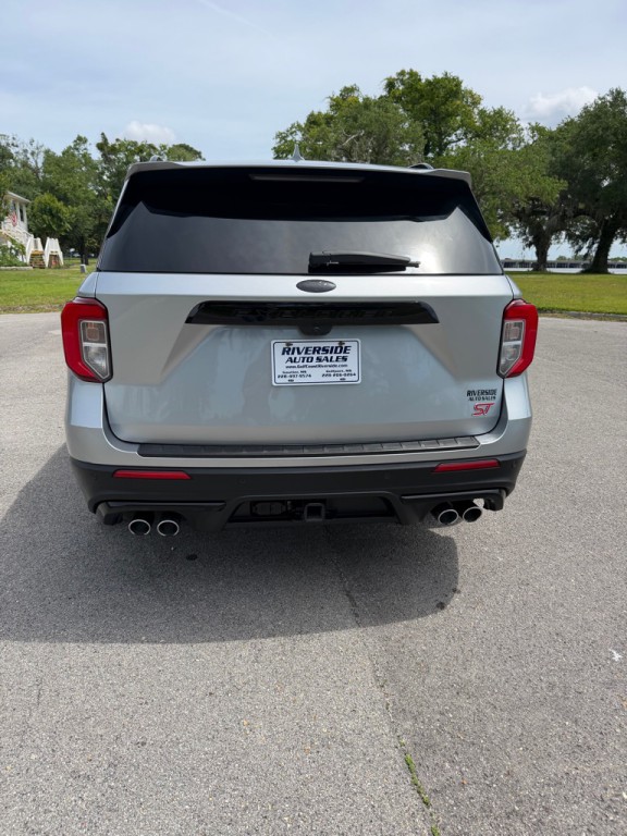 2020 Ford Explorer Image 4