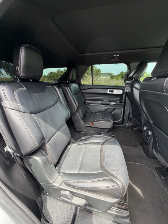 2020 Ford Explorer Image 20