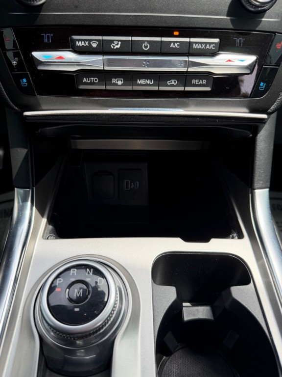 2020 Ford Explorer Image 28