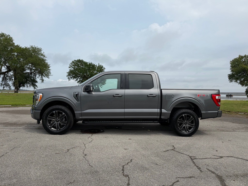 2022 Ford F-150 Image 2