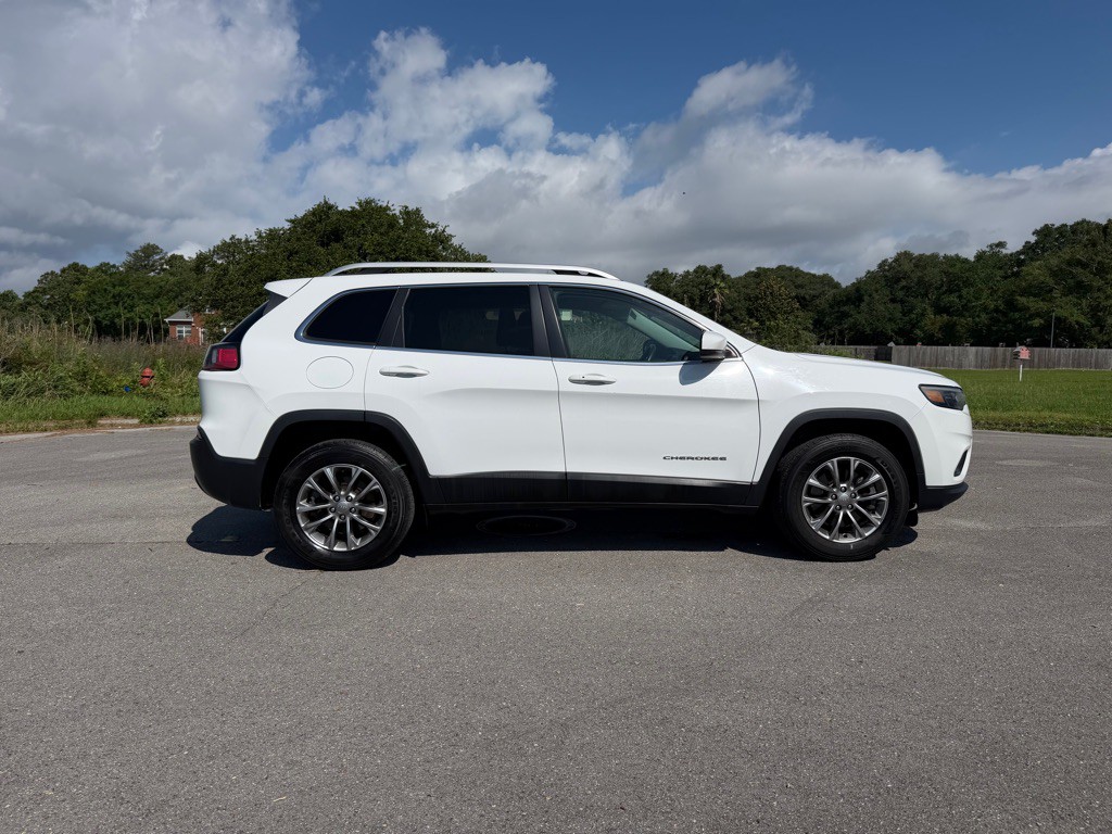 2019 Jeep Cherokee Image 6