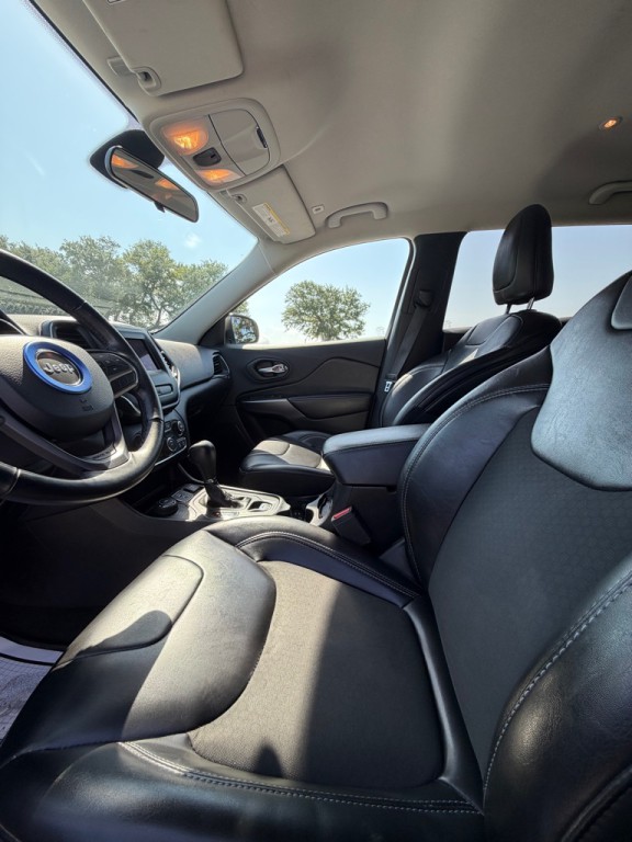 2019 Jeep Cherokee Image 10