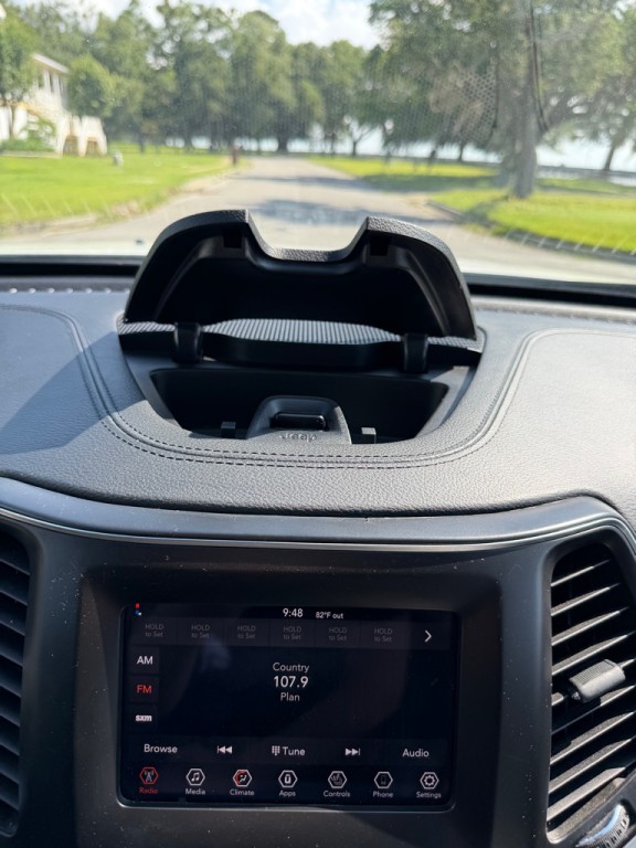 2019 Jeep Cherokee Image 22
