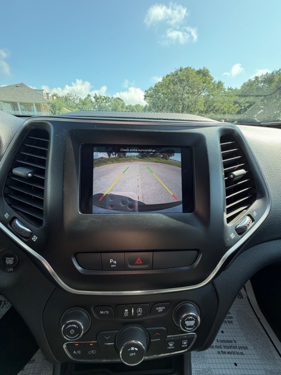 2019 Jeep Cherokee Image 30