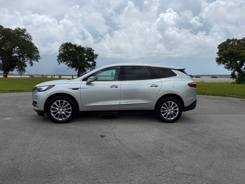 2020 Buick Enclave Image 2