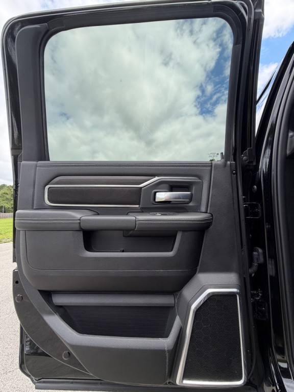 2025 RAM 2500 Image 12