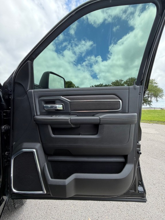 2025 RAM 2500 Image 14