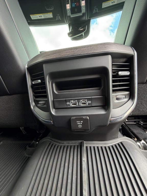 2025 RAM 2500 Image 19