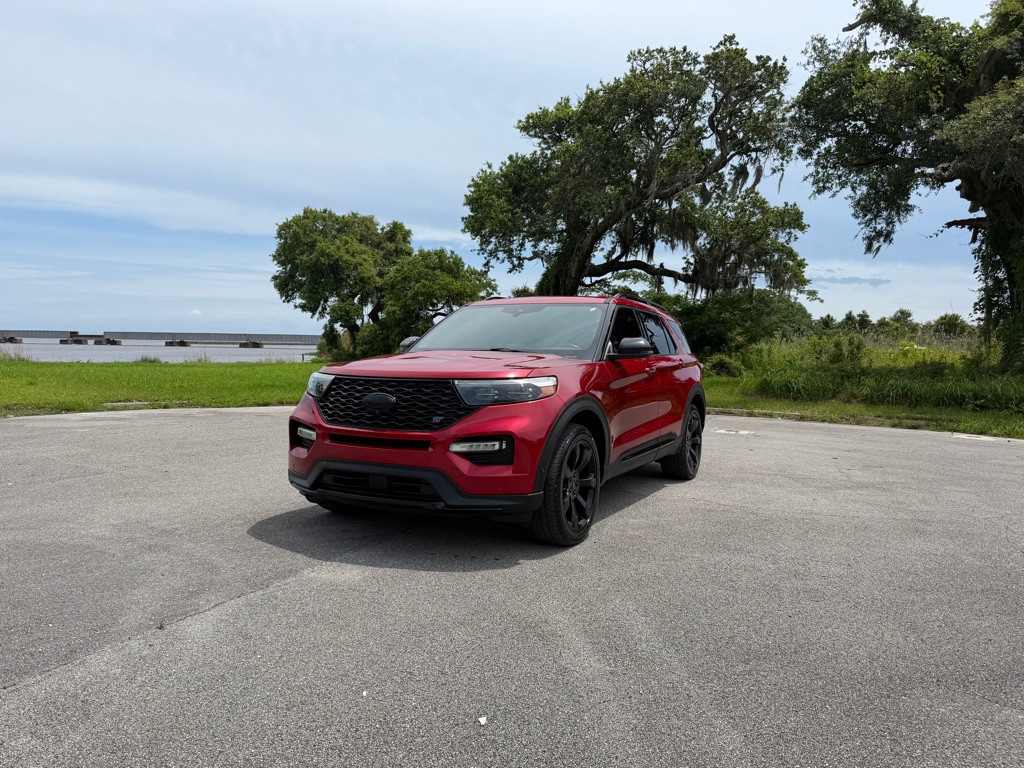 2020 Ford Explorer Image 1