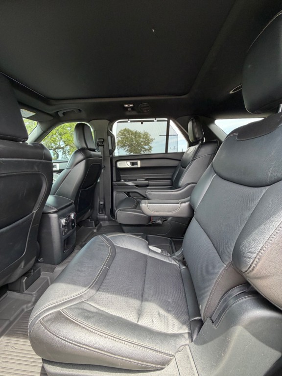 2020 Ford Explorer Image 13