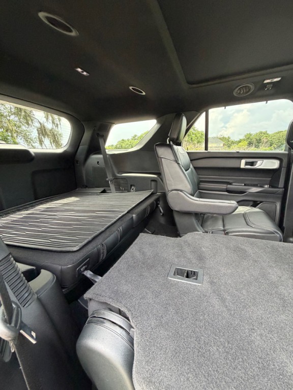 2020 Ford Explorer Image 20