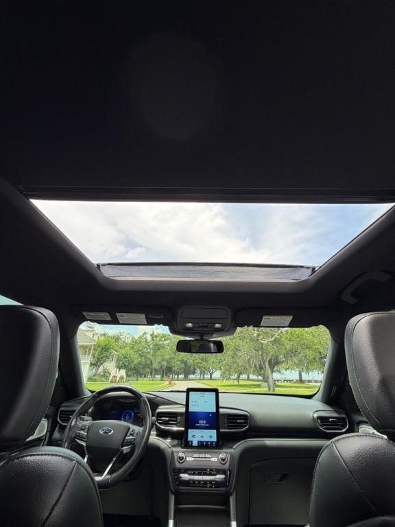 2020 Ford Explorer Image 25
