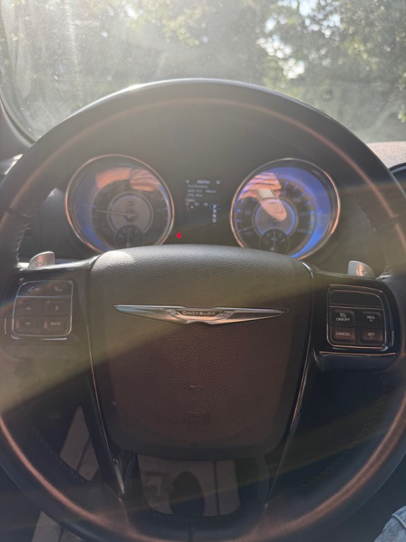 2014 Chrysler 300 Image 21