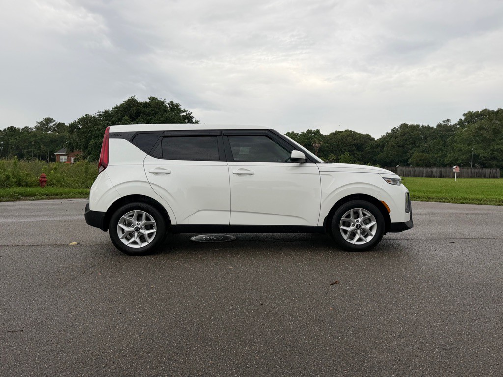 2020 Kia Soul Image 6