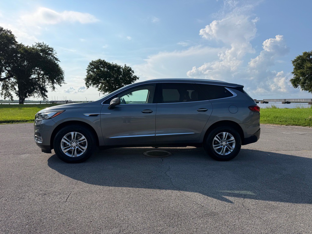 2018 Buick Enclave Image 2