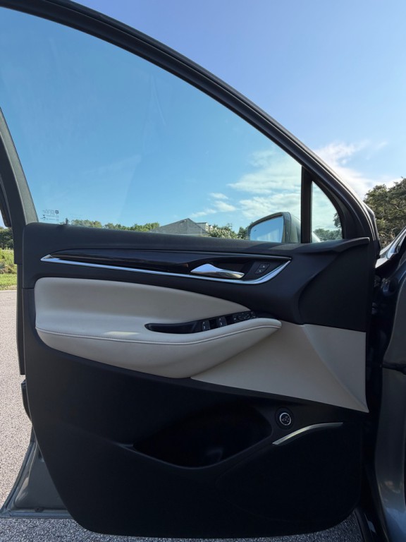 2018 Buick Enclave Image 9
