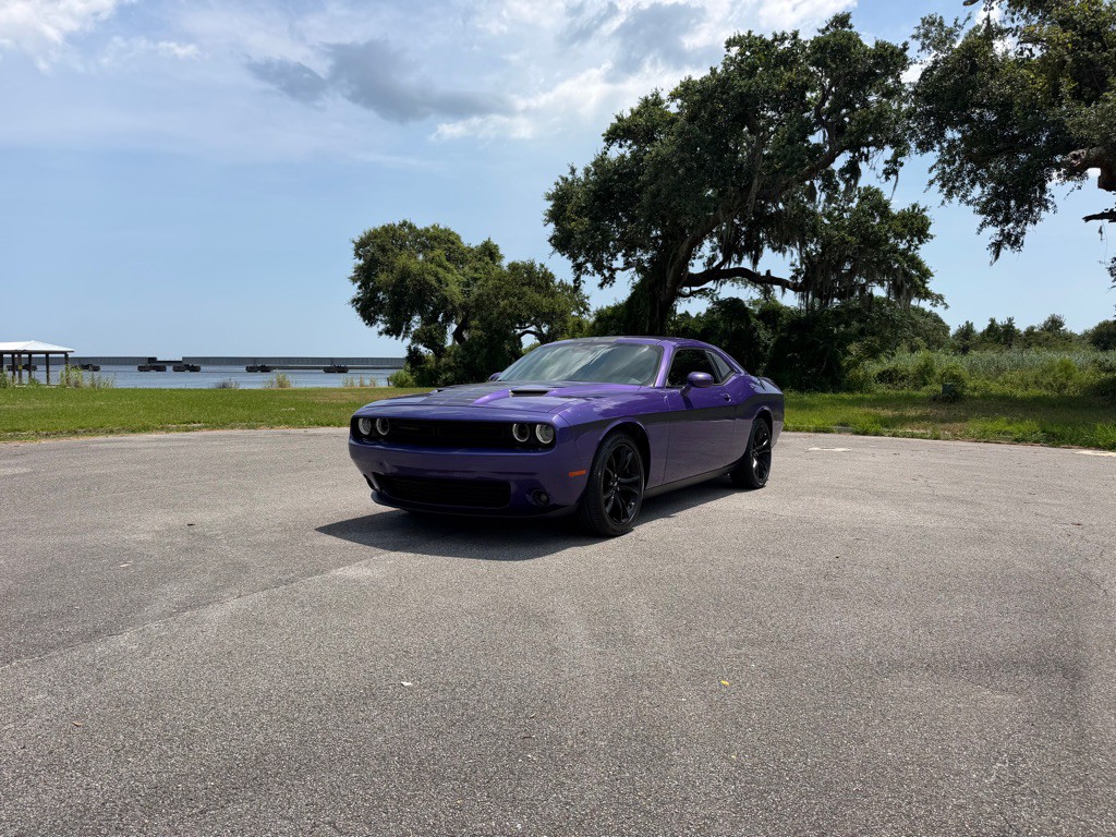2018 Dodge Challenger Image 1