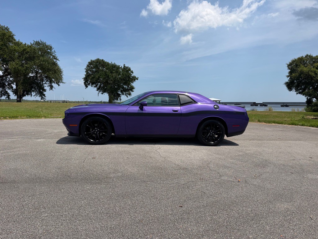 2018 Dodge Challenger Image 2