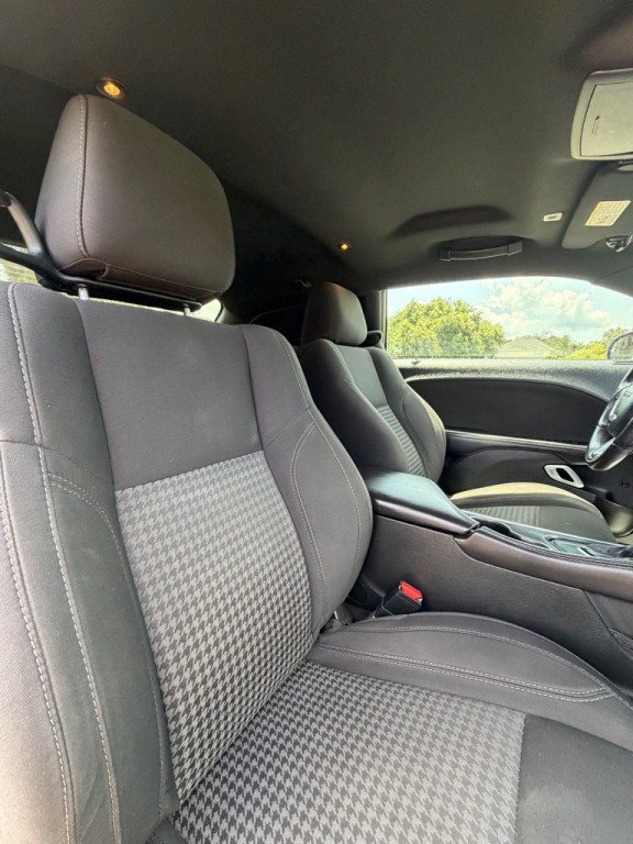 2018 Dodge Challenger Image 13