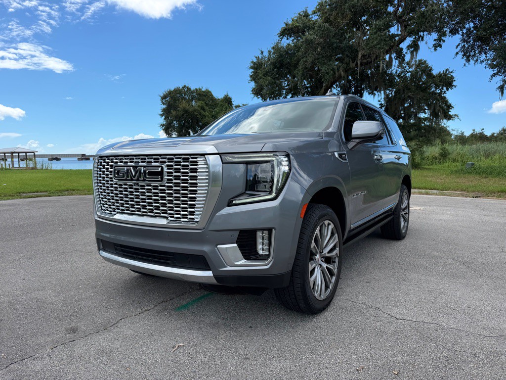 2021 GMC Yukon Image 2