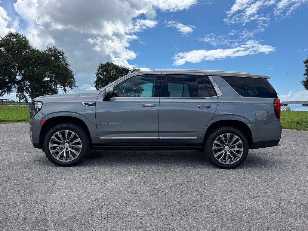 2021 GMC Yukon Image 3