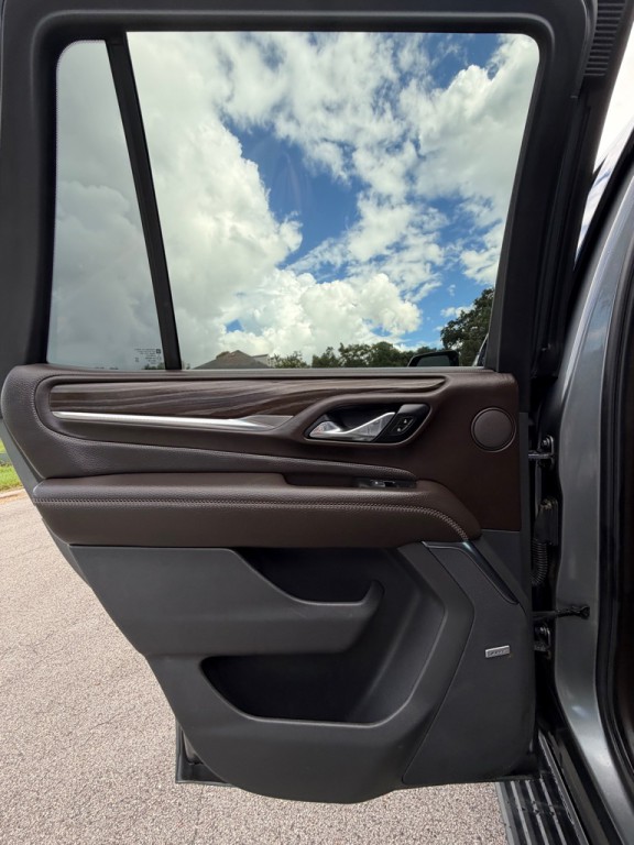 2021 GMC Yukon Image 12