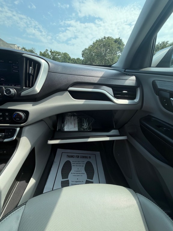 2022 GMC Terrain Image 28