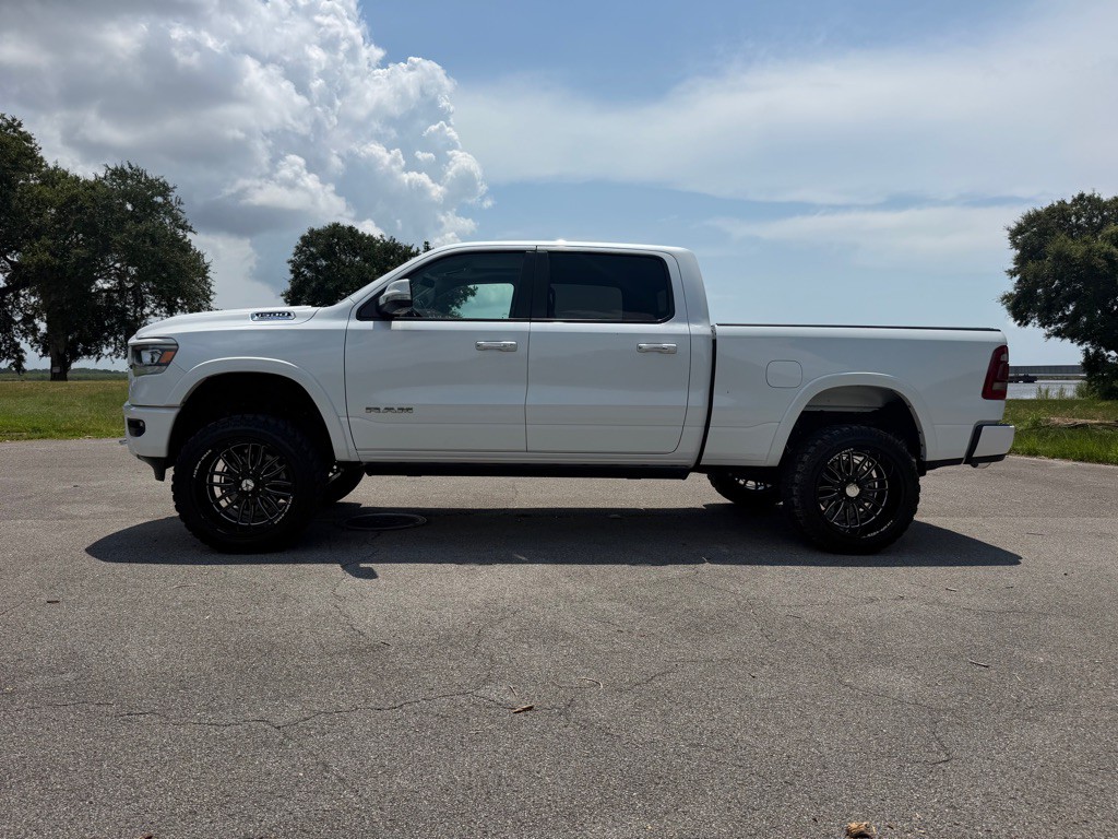 2022 RAM 1500 Image 2