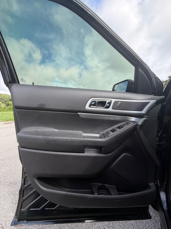 2014 Ford Explorer Image 10
