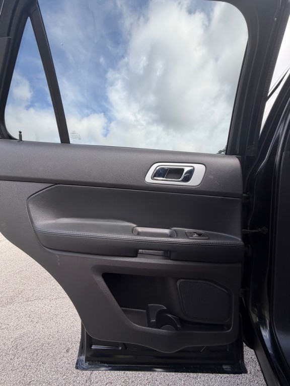 2014 Ford Explorer Image 12